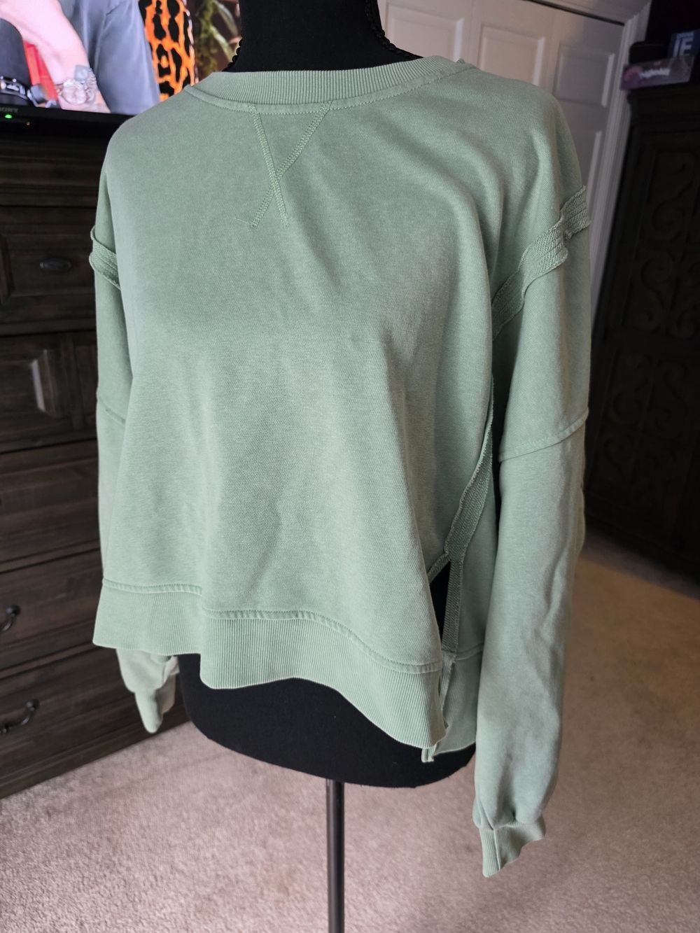 Jessica Simpson Sage Green Oversized Sweatshirt Exposed Seam Pullover Medium